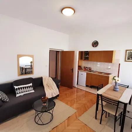 And Spacious Apartment- Silvio 2 Banjole