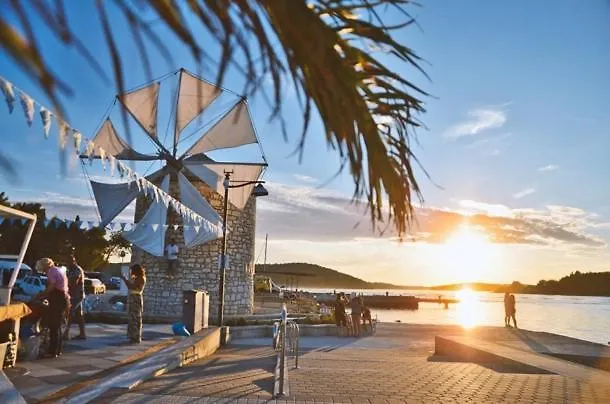 And Spacious Apartment- Silvio 2 *