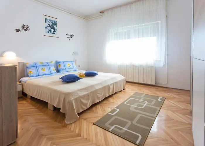 And Spacious Apartment- Silvio 2 Lejlighed Banjole