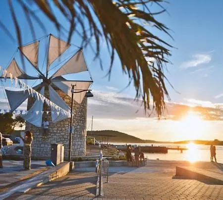 And Spacious Apartment- Silvio 2 *