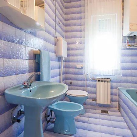 Apartment And Spacious Apartment- Silvio 2 *