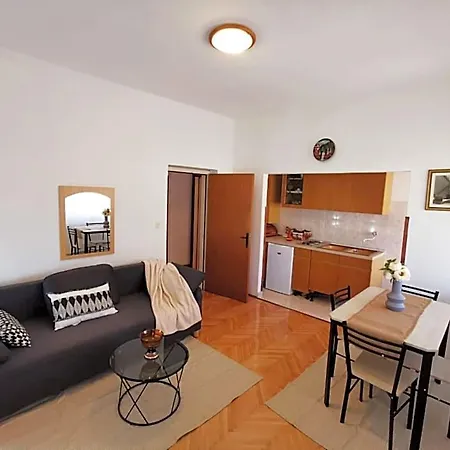 Апартаменты And Spacious Apartment- Silvio 2 *